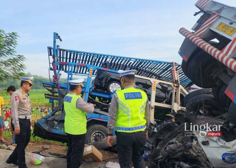 8 Kendaraan Tabrakan Beruntun Tewaskan 8 Orang di Tol Semarang-Solo