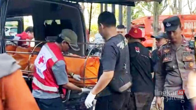 Polisi Selidiki Mayat Tanpa Identitas diselokan Puri Anjasmoro Semarang