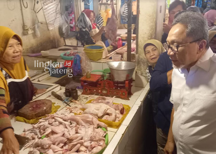 Sambangi Pasar Bandarjo Kabupaten Semarang, Mendag Zulkifli Hasan Cek Harga Kebutuhan Pokok