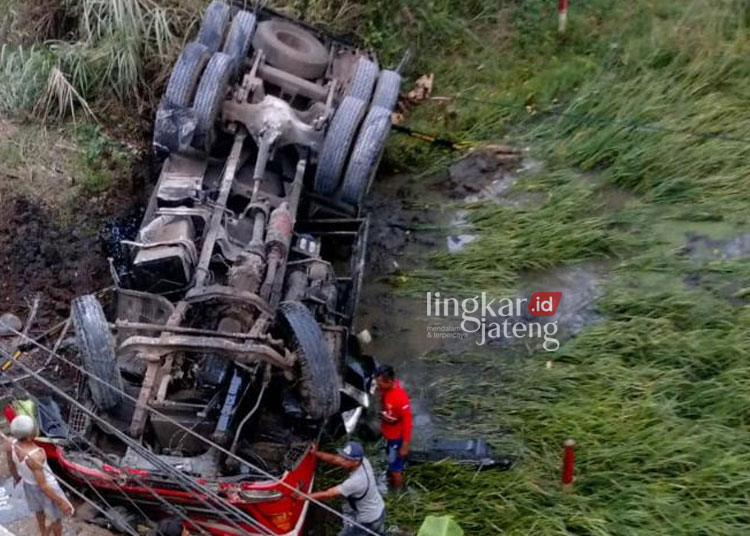 Kecelakaan Truk Tangki Masuk Jurang di Jambu Kabupaten Semarang, 1 Warga Demak Tewas