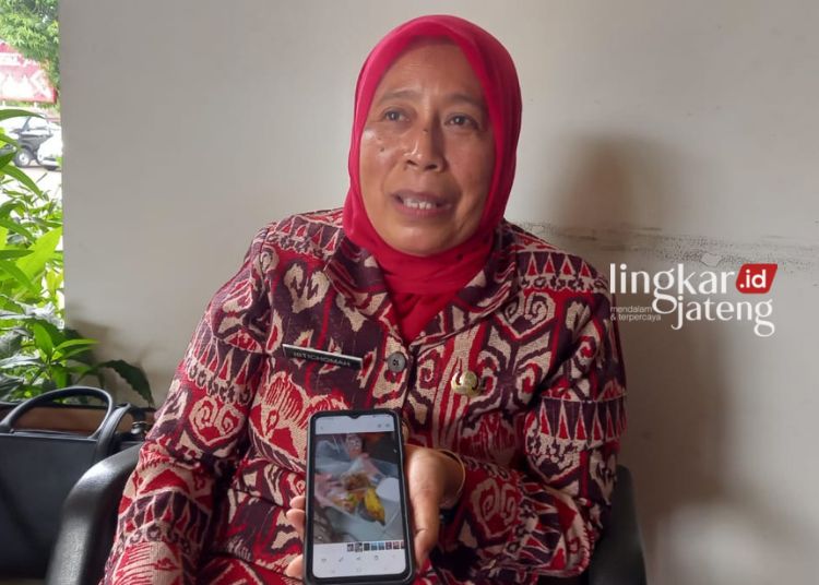 Viral! Lansia di Tengaran Semarang Terima Bingkisan Diganti usai Difoto, Dinsos Beri Klarifikasi