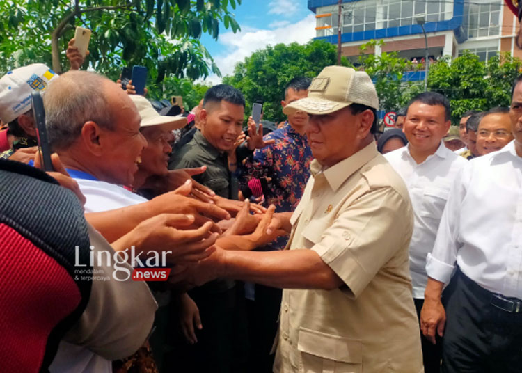 Sambangi Blora, Prabowo Disambut Puluhan Ribu Warga dan Petani