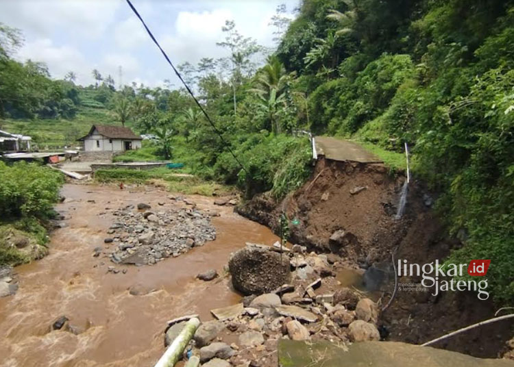 Lahan Pertanian, Jalan hingga Jalur Air Bersih Terdampak Banjir Bandang Tengaran Semarang