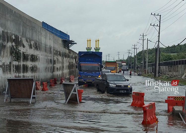 Kaligawe Semarang Banjir, Pengendara Diminta Lewat Jalur Ini