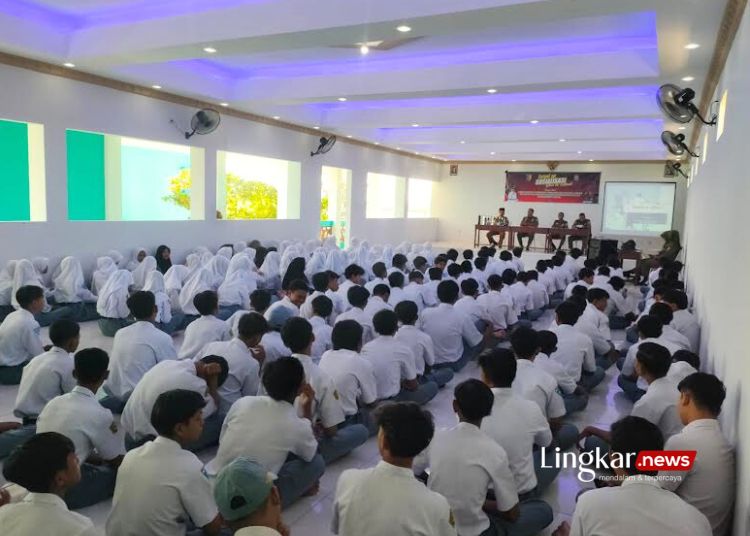 Satpol PP Demak Sosialisasikan Bahaya Narkoba kepada Siswa Sekolah